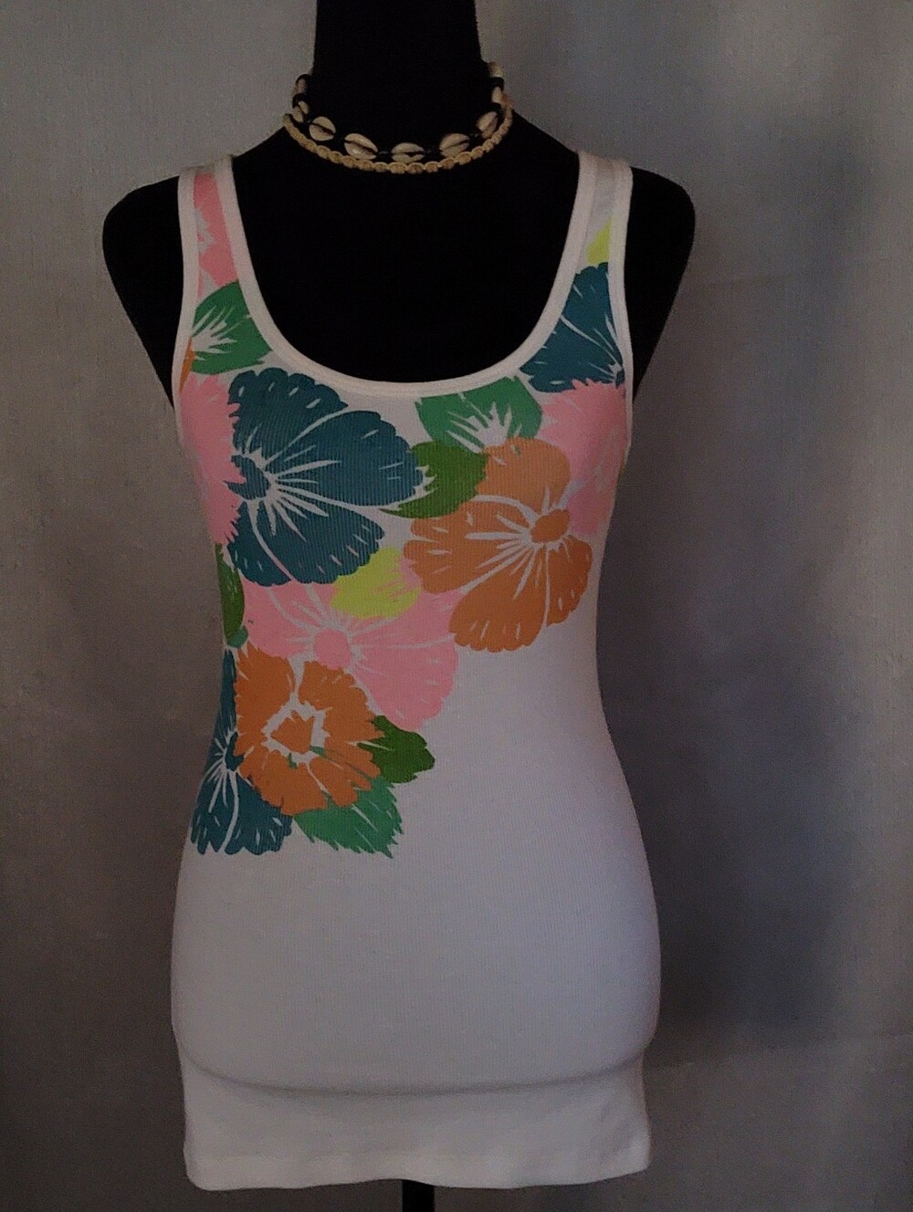 White Floral Scoop Neck Tank Top - Multicolor Flowers